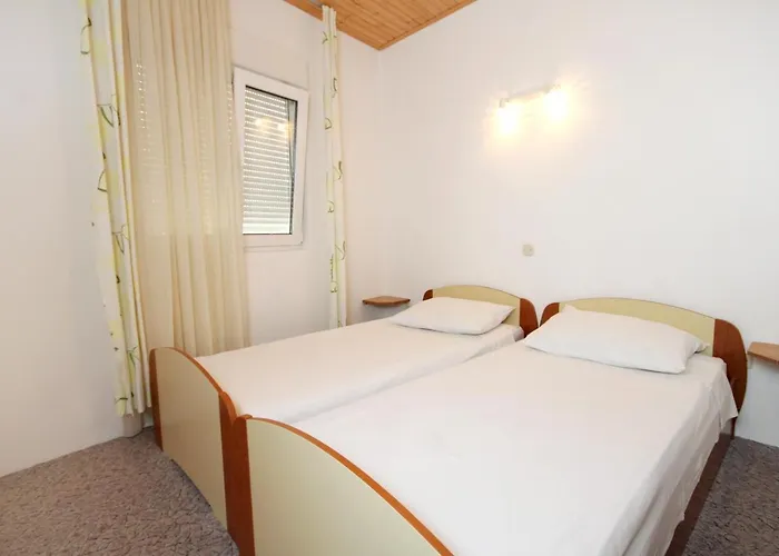 Apartment Apartments By The Sea Preko, Ugljan - 3489 Preko
