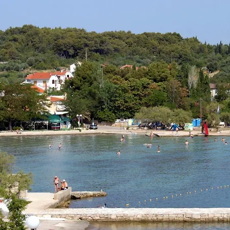 Appartement By The Sea Preko, Ugljan - 3489 *