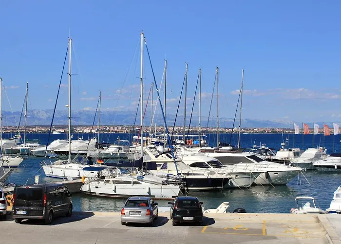 Apartments By The Sea Preko, Ugljan - 3489 *