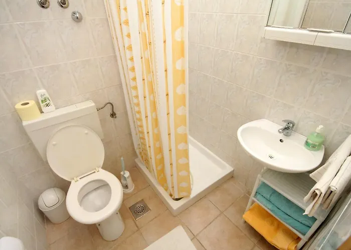 Apartments By The Sea Preko, Ugljan - 3489 *